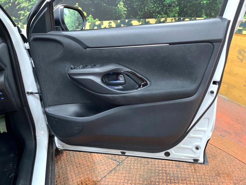 2023 Toyota Yaris Cross 6AA-MXPJ10 (UW-6a6ac1ba75334)[17]