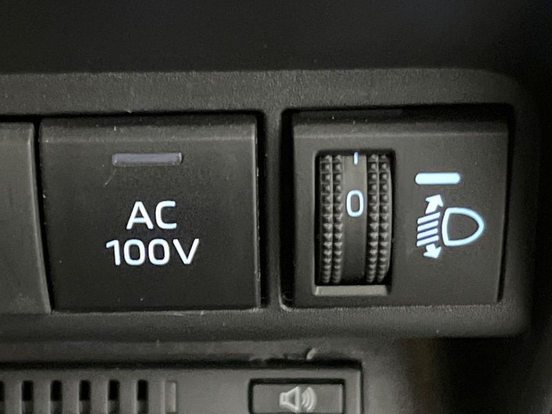 2023 Toyota Aqua 6AA-MXPK11 (UW-6a6ac1c4bdeb3)[6]
