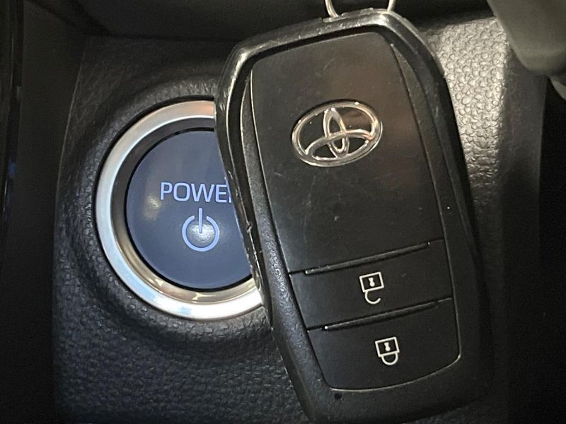 2023 Toyota Aqua 6AA-MXPK11 (UW-6a6ac1c4bdeb3)[13]