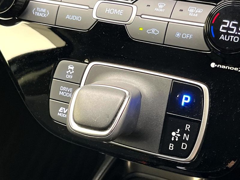 2022 Toyota Aqua 6AA-MXPK11 (UW-6a6ac1c73d4ff)[19]
