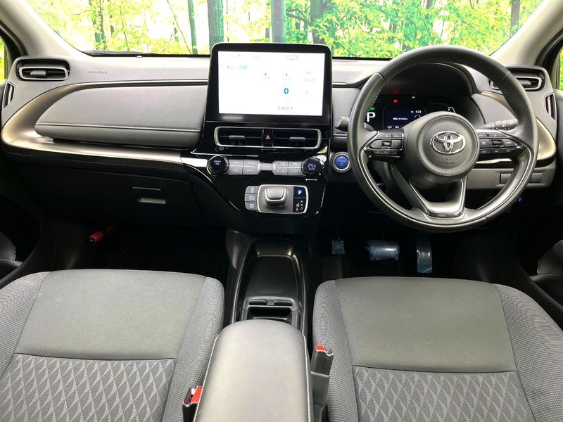 2022 Toyota Aqua 6AA-MXPK11 (UW-6a6ac1c73d4ff)[12]