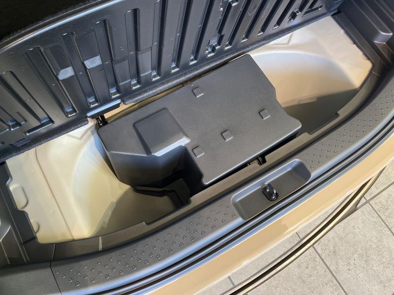 2026 Toyota Sienta 6AA-MXPL10G (UW-6a6ac1cfa42f6)[20]