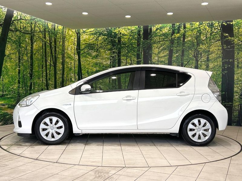 2012 Toyota Aqua DAA-NHP10 (UW-6a6ac1f869df3)[6]
