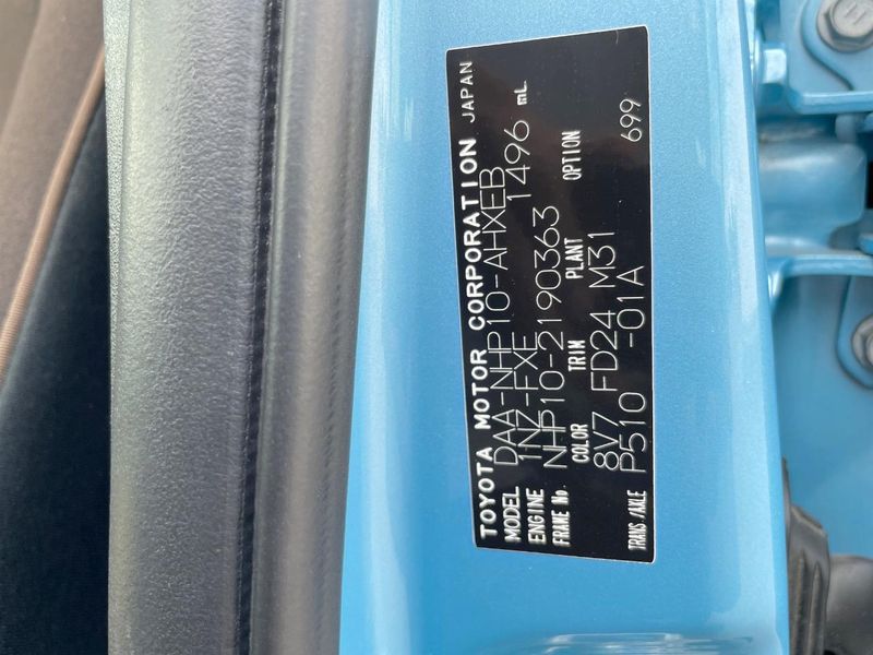 2013 Toyota Aqua DAA-NHP10 (UW-6a6ac1f980d11)[1]