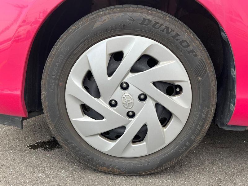 2014 Toyota Aqua DAA-NHP10 (UW-6a6ac1fce3041)[9]