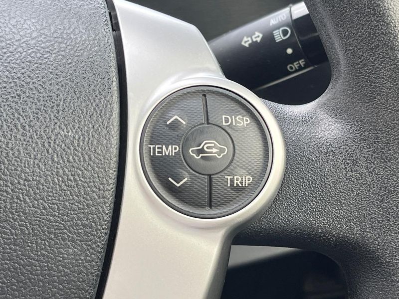 2014 Toyota Aqua DAA-NHP10 (UW-6a6ac1fce3041)[15]