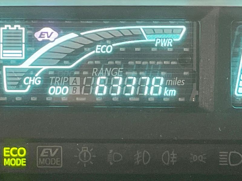 2013 Toyota Aqua DAA-NHP10 (UW-6a6ac201d35f6)[2]