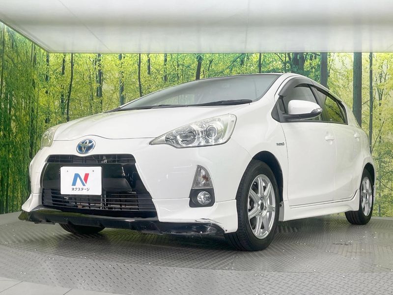 2013 Toyota Aqua DAA-NHP10 (UW-6a6ac201d35f6)[15]