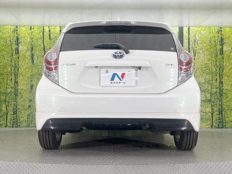2013 Toyota Aqua DAA-NHP10 (UW-6a6ac201d35f6)[18]