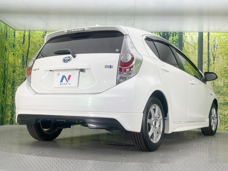 2013 Toyota Aqua DAA-NHP10 (UW-6a6ac201d35f6)[19]