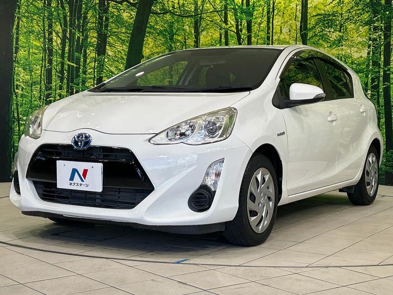 2015 Toyota Aqua DAA-NHP10 (UW-6a6ac202cb6bc)[13]