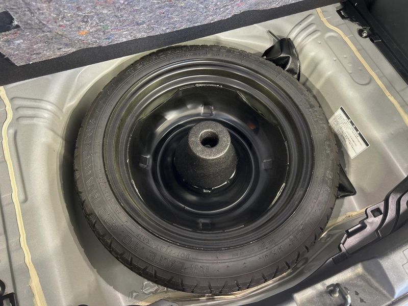 2015 Toyota Aqua DAA-NHP10 (UW-6a6ac202cb6bc)[20]