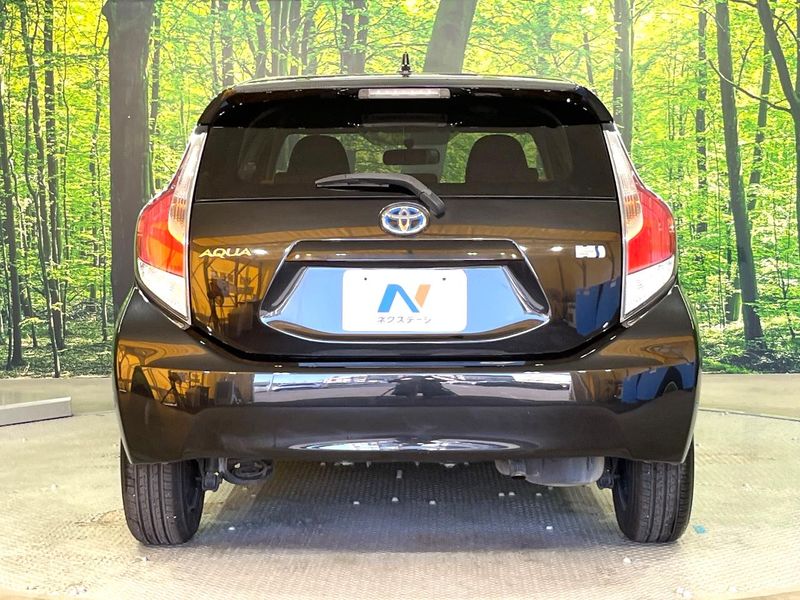 2015 Toyota Aqua DAA-NHP10 (UW-6a6ac20381c56)[10]