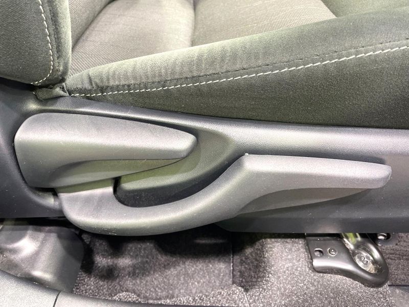 2019 Toyota Aqua DAA-NHP10 (UW-6a6ac20c037ad)[12]