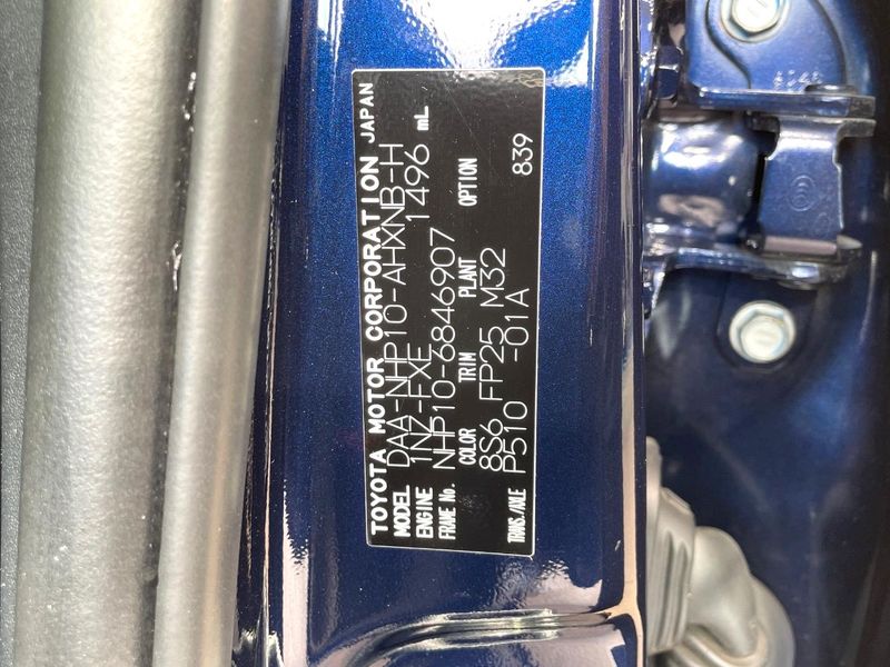 2019 Toyota Aqua DAA-NHP10 (UW-6a6ac20c037ad)[1]
