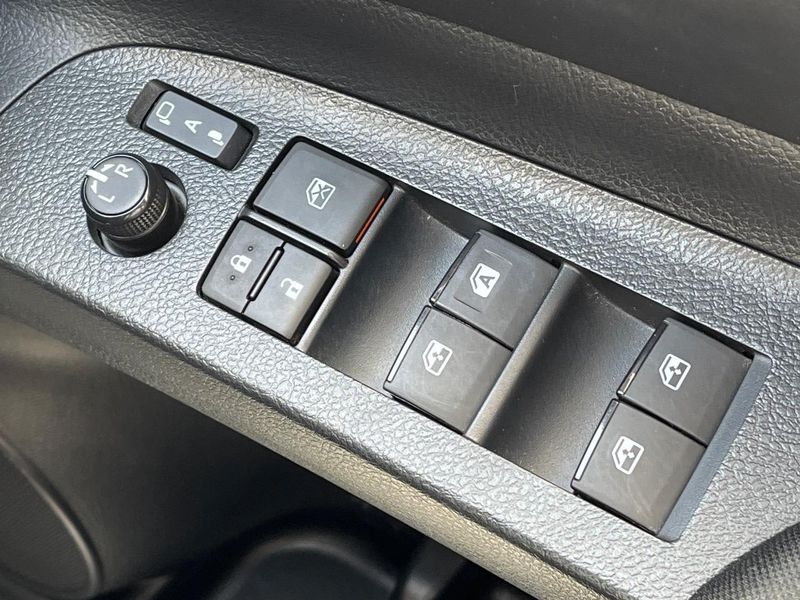 2019 Toyota Sienta DBA-NSP170G (UW-6a6ac219cfdf0)[19]