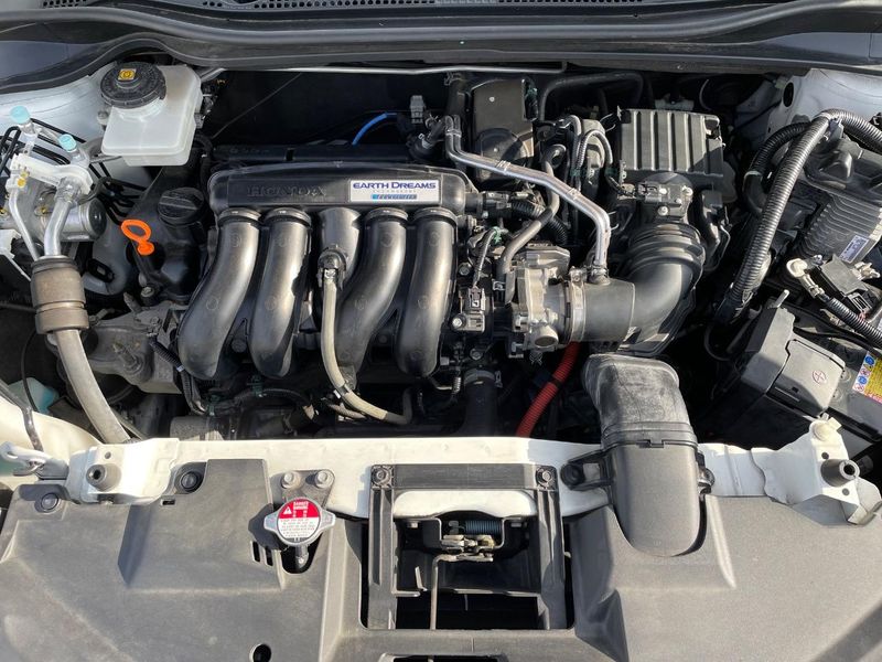 2016 Honda Vezel DAA-RU3 (UW-6a6ac23926c6b)[28]