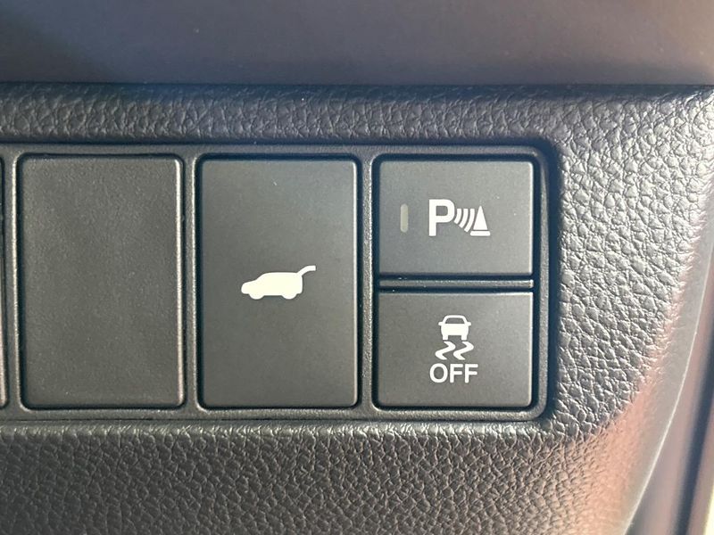 2024 Honda Vezel 6AA-RV5 (UW-6a6ac2487ebd1)[5]