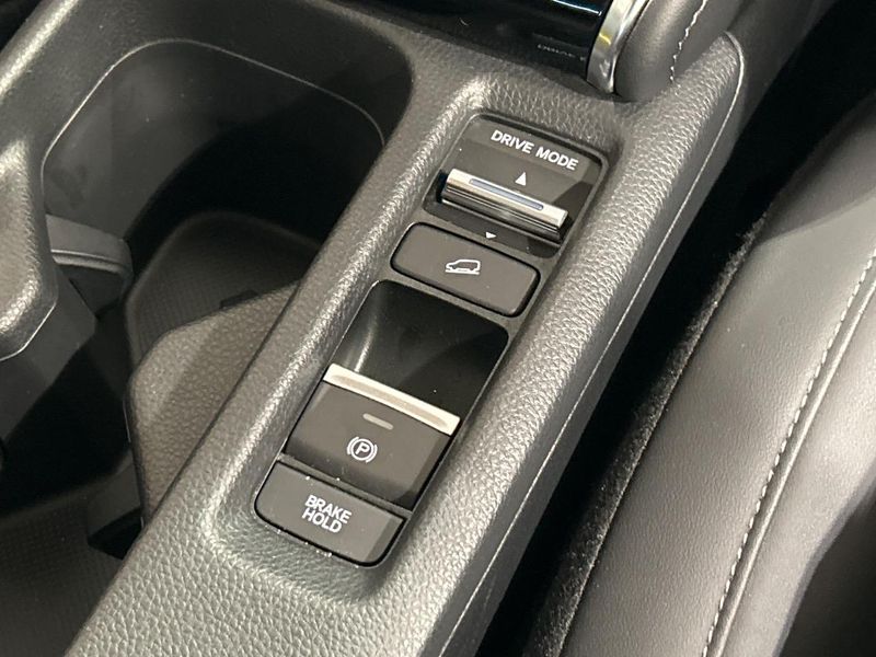 2024 Honda Vezel 6AA-RV5 (UW-6a6ac2487ebd1)[18]