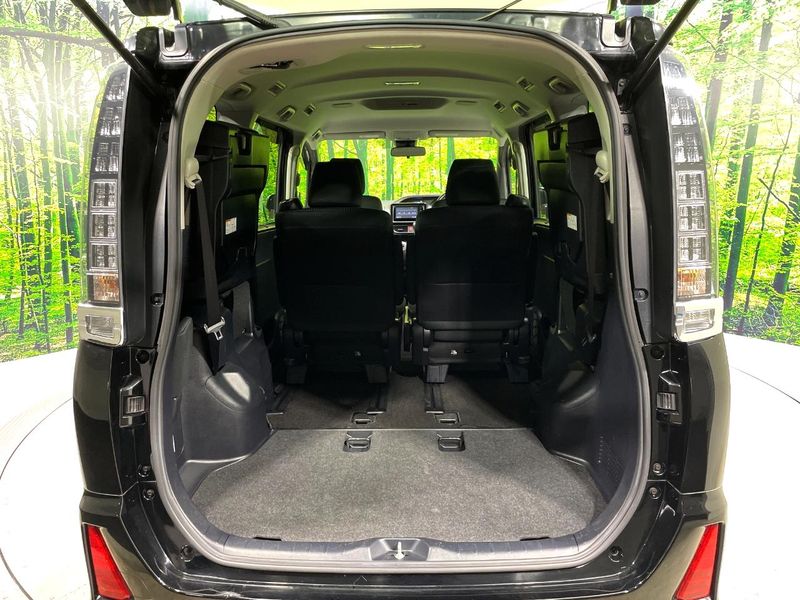 2016 Toyota Voxy DBA-ZRR80W (UW-6a6ac2bfb5dcc)[13]