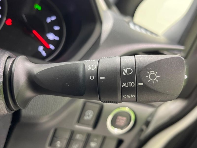 2021 Toyota Voxy 3BA-ZRR85W (UW-6a6ac2cc68c05)[17]