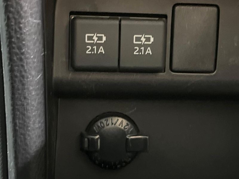 2021 Toyota Voxy 3BA-ZRR85W (UW-6a6ac2cc68c05)[20]