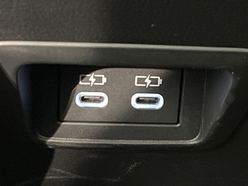 2024 Toyota Corolla Cross 6AA-ZVG13 (UW-6a6ac2d50c84c)[13]