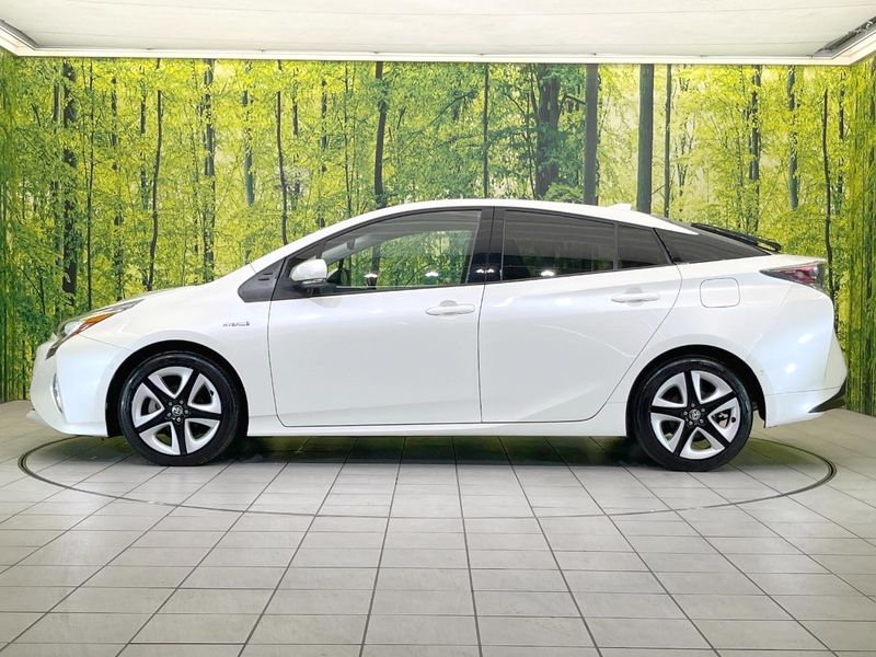 2017 Toyota Prius DAA-ZVW51 (UW-6a6ac2eeb6713)[11]