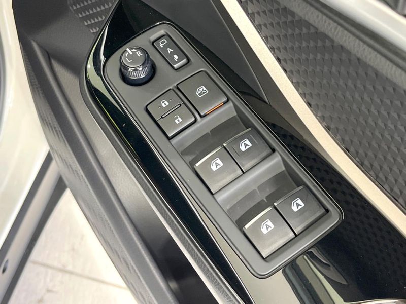 2019 Toyota C-HR DAA-ZYX10 (UW-6a6ac31403df2)[25]