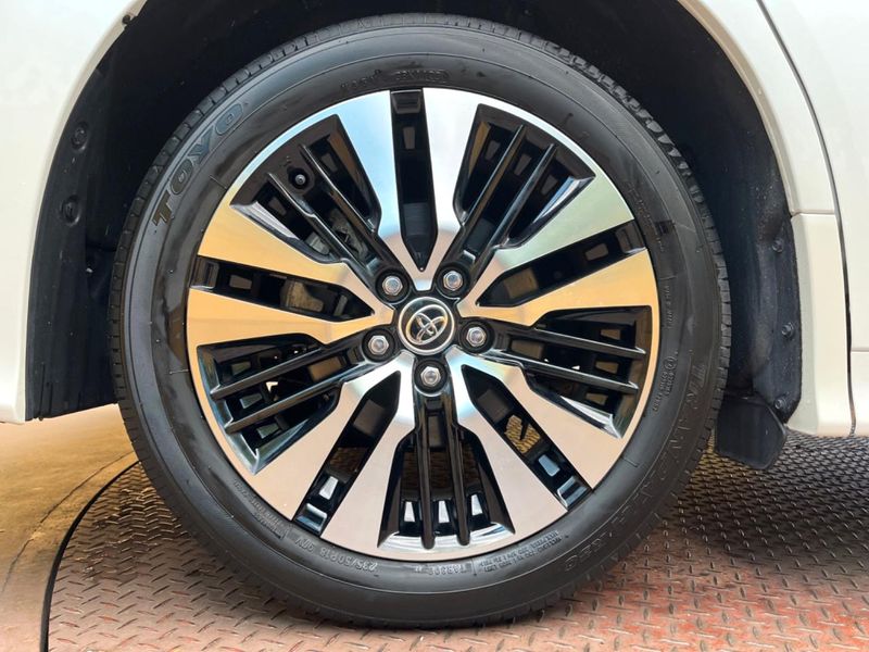 2023 Toyota Alphard 3BA-AGH30W (UW-6a6c10c9e6985)[8]