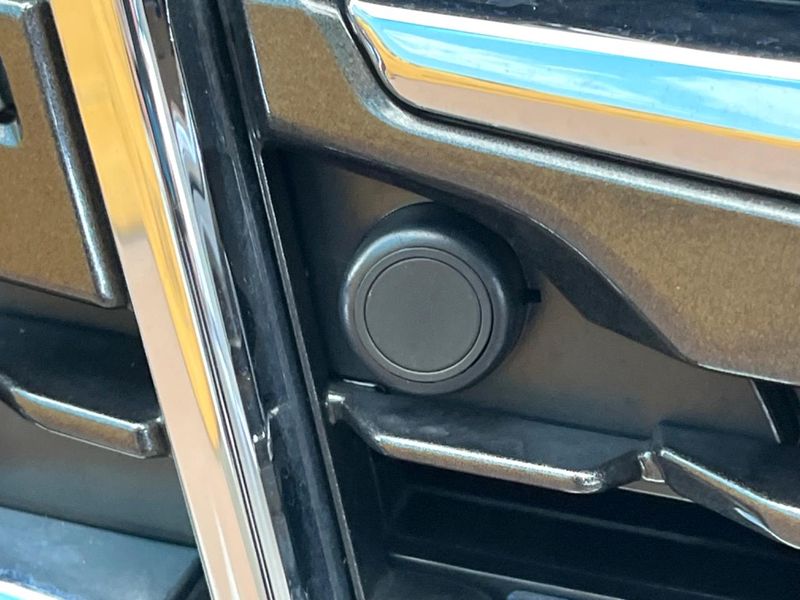 2023 Toyota Alphard 3BA-AGH30W (UW-6a6c10c9e6985)[7]