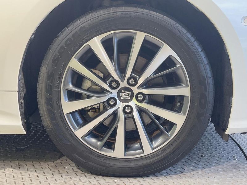 2019 Toyota Crown Hybrid 6AA-AZSH20 (UW-6a6c11062a40f)[9]