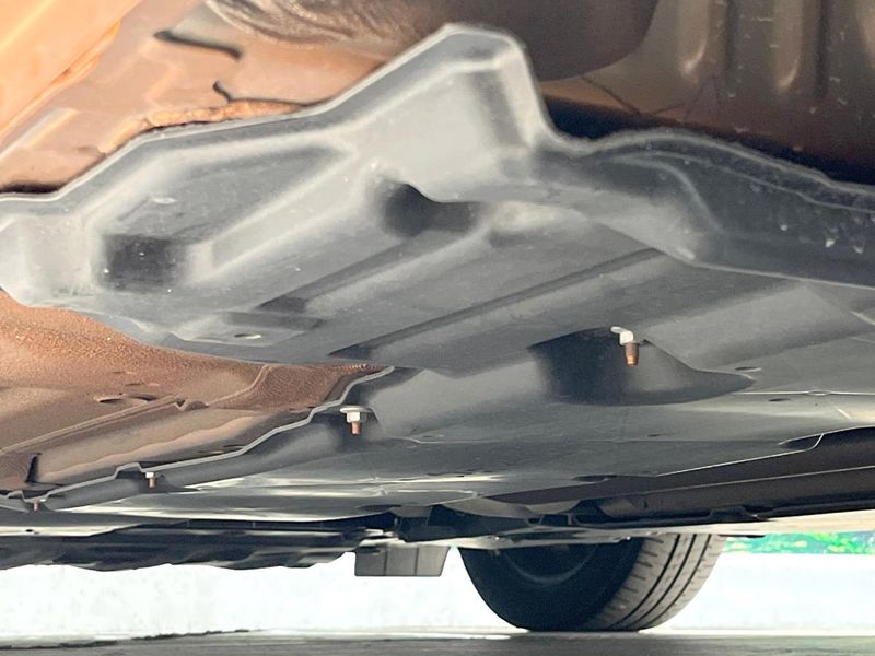 2021 Nissan Note 6AA-E13 (UW-6a6c117494578)[16]