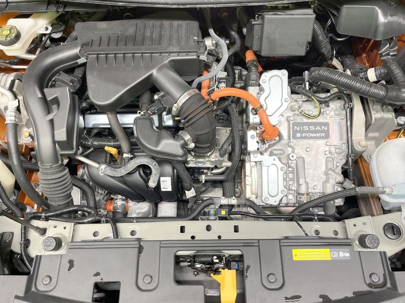 2021 Nissan Note 6AA-E13 (UW-6a6c117494578)[4]