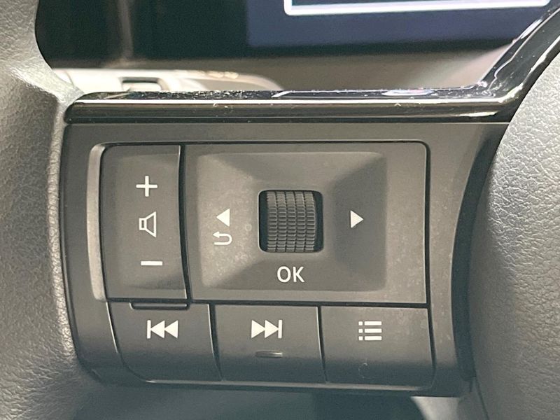2021 Nissan Note 6AA-E13 (UW-6a6c117494578)[24]