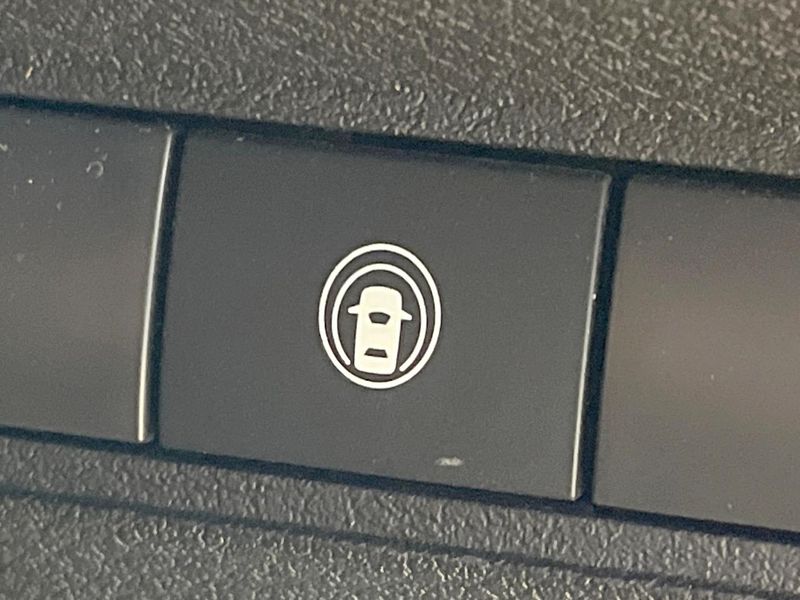 2021 Nissan Note 6AA-E13 (UW-6a6c117494578)[20]
