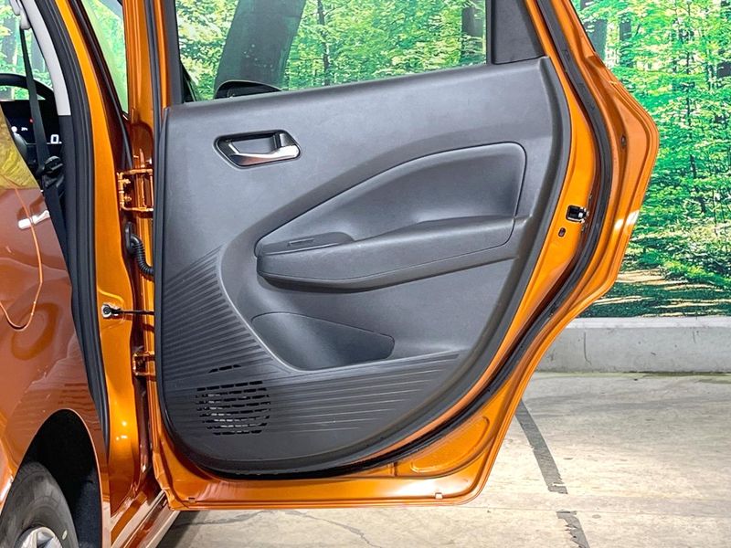 2021 Nissan Note 6AA-E13 (UW-6a6c117494578)[6]