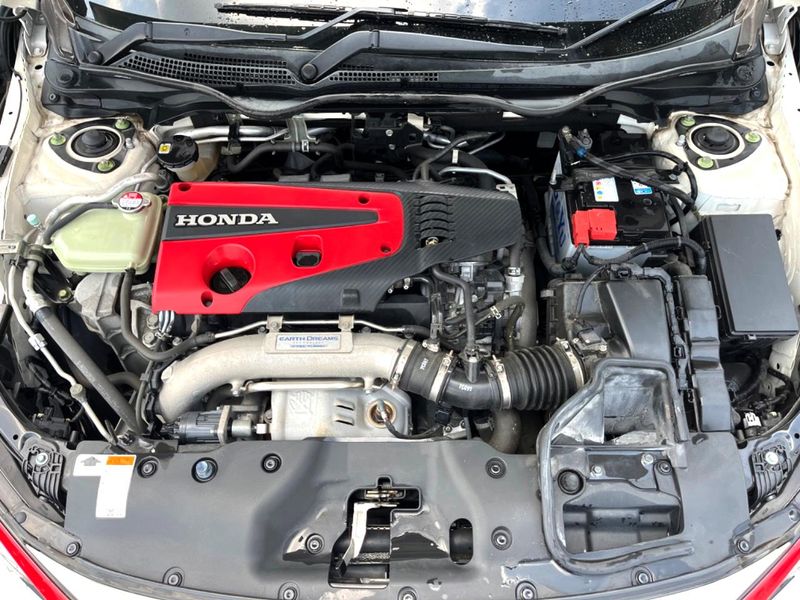 2017 Honda Civic DBA-FK8 (UW-6a6c11825dbf1)[4]