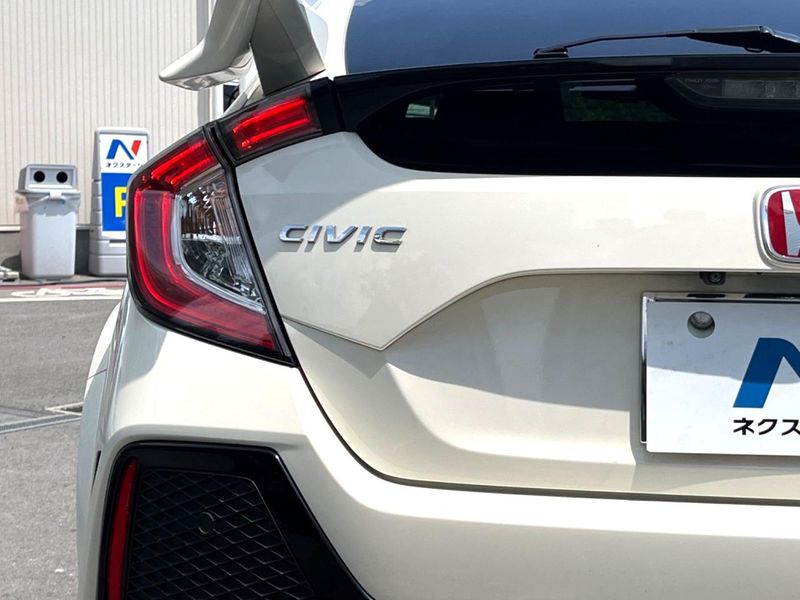 2017 Honda Civic DBA-FK8 (UW-6a6c11825dbf1)[23]