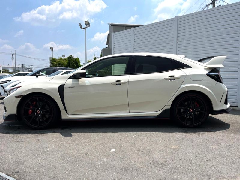 2017 Honda Civic DBA-FK8 (UW-6a6c11825dbf1)[17]
