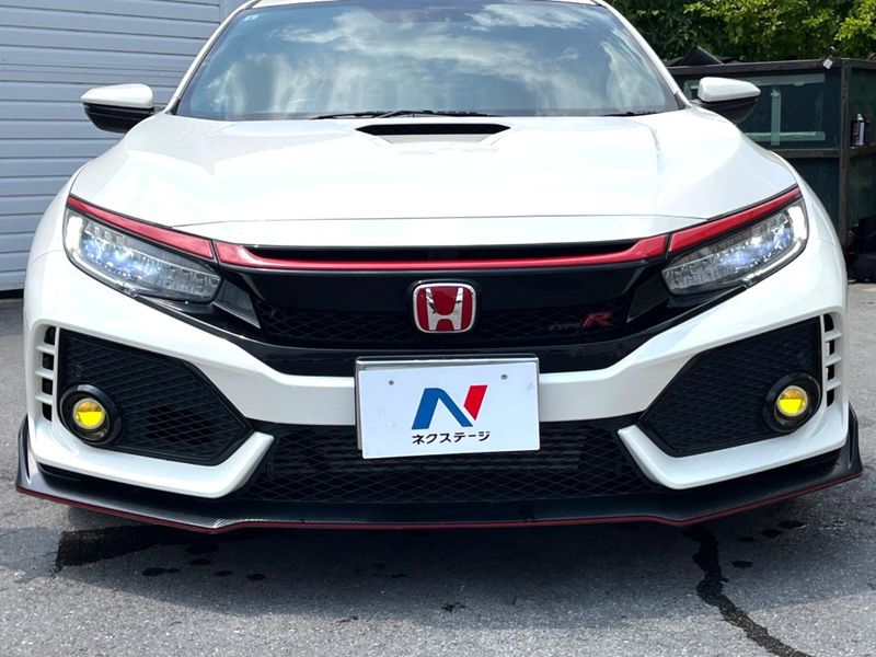 2017 Honda Civic DBA-FK8 (UW-6a6c11825dbf1)[12]