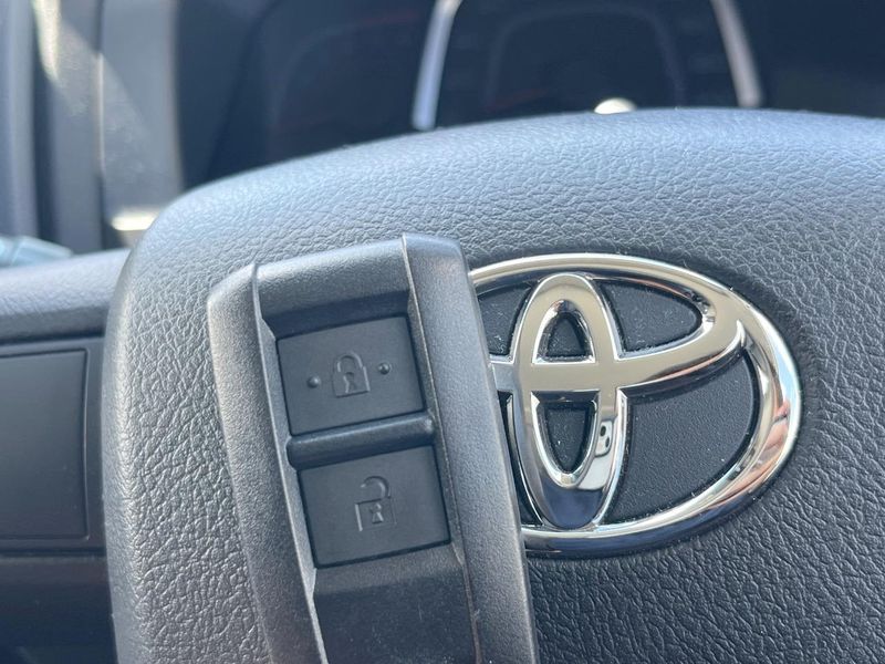2024 Toyota Land Cruiser 70 3DA-GDJ76W (UW-6a6c1196e0ffe)[18]