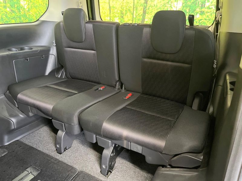 2016 Nissan Serena DAA-GFC27 (UW-6a6c1199a7ff9)[11]