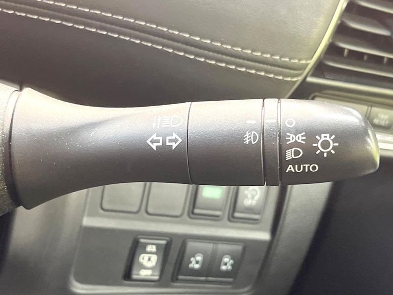 2016 Nissan Serena DAA-GFC27 (UW-6a6c1199a7ff9)[24]