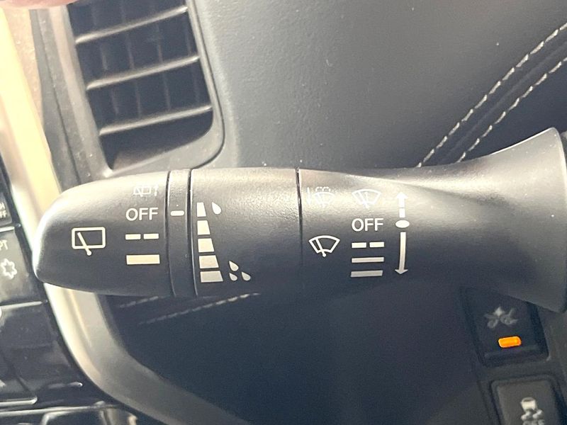 2016 Nissan Serena DAA-GFC27 (UW-6a6c1199a7ff9)[28]