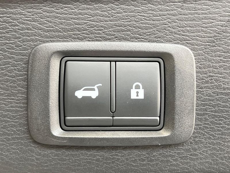 2022 Mitsubishi OUTLANDER PHEV 5LA-GN0W (UW-6a6c11ad03010)[29]