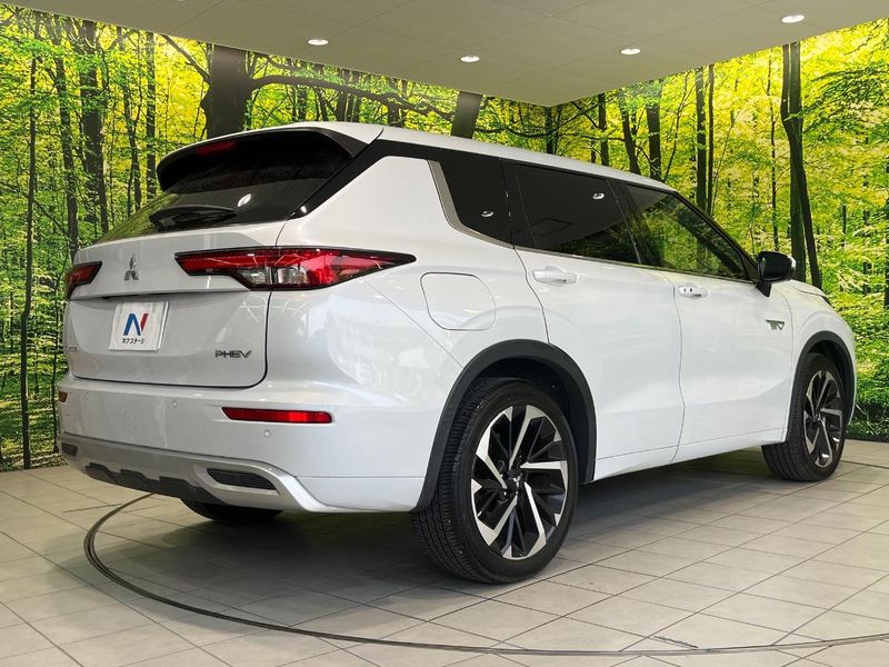 2022 Mitsubishi OUTLANDER PHEV 5LA-GN0W (UW-6a6c11ad03010)[23]