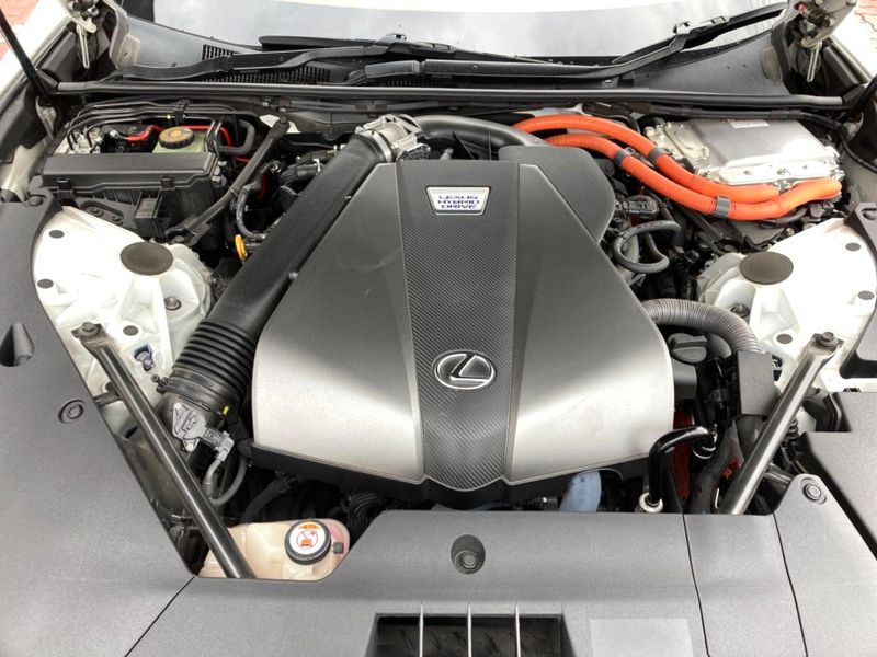 2017 Lexus LC DAA-GWZ100 (UW-6a6c11d144aba)[2]