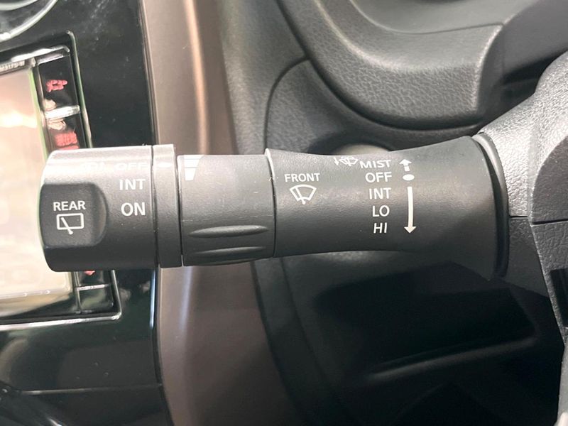 2018 Nissan Note DAA-HE12 (UW-6a6c11df0abe2)[25]