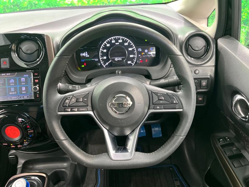 2018 Nissan Note DAA-HE12 (UW-6a6c11df0abe2)[21]